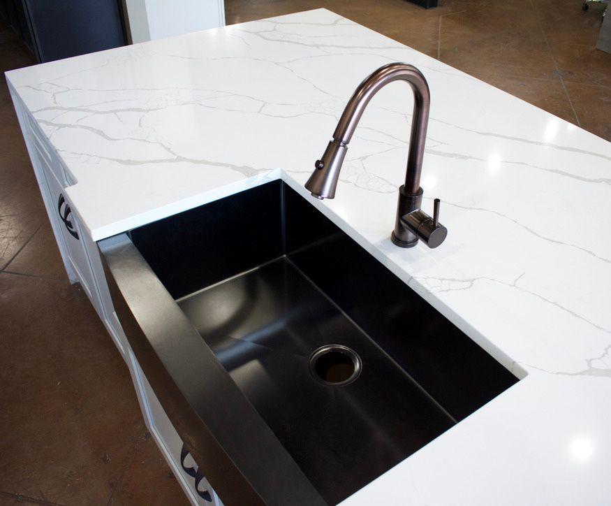 Calacatta Sponda Quartz Kitchen Island